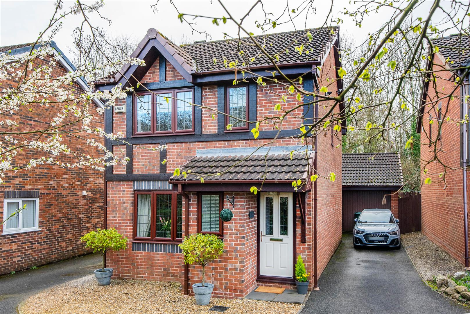 3 bed property in Ashdown Drive, Chorley